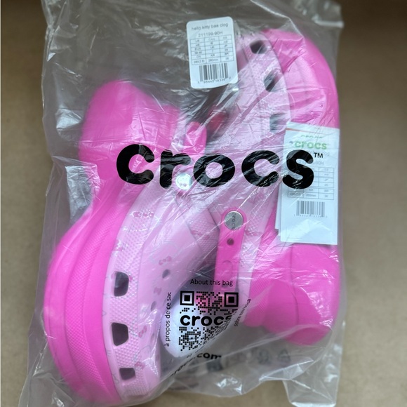NWT Crocs Hello Kitty Bae Clog w All Over Character Print & Exclusive Jibbitz 9 - Picture 10 of 10